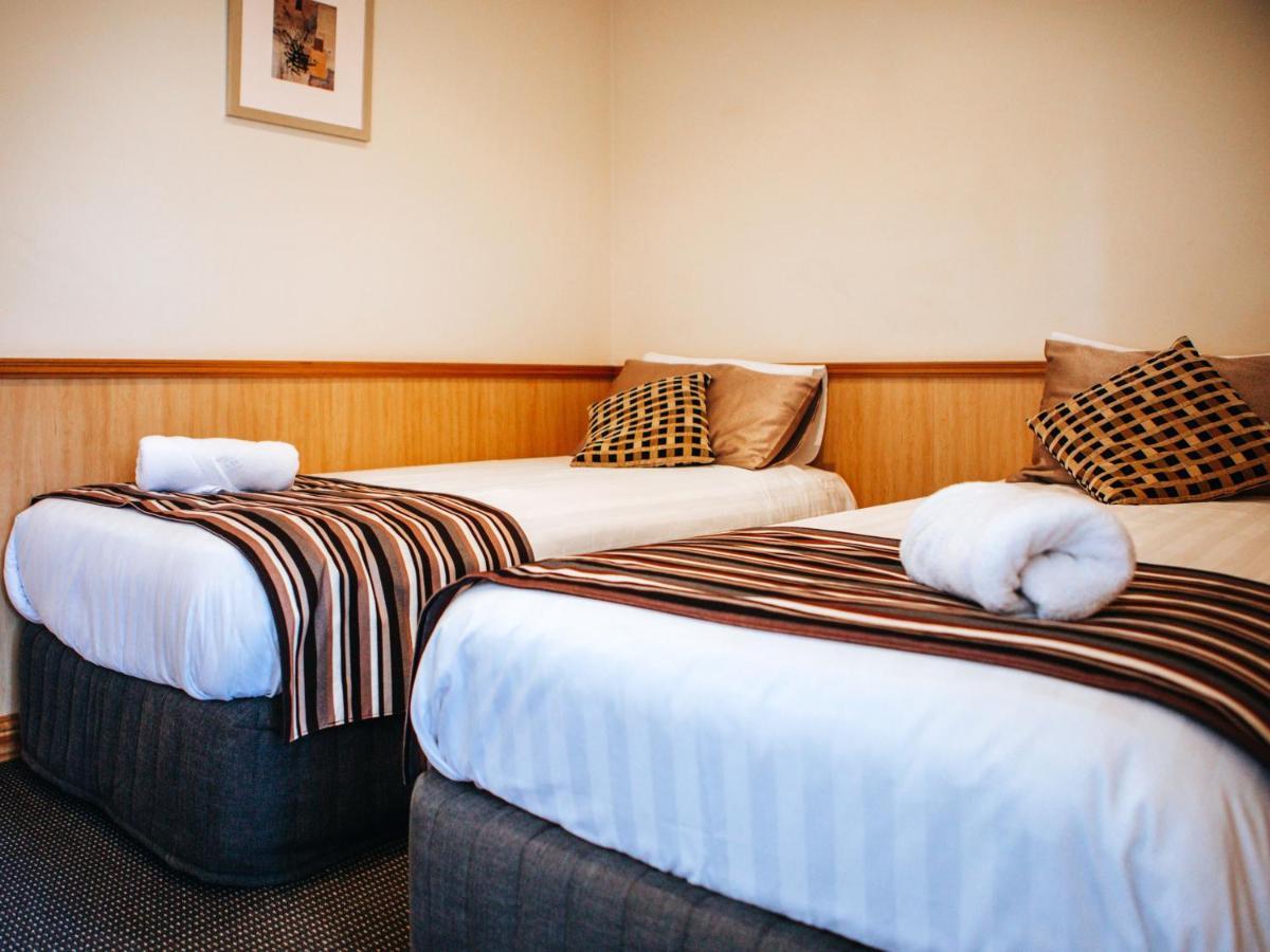 Astor Inn Wagga Wagga Buitenkant foto