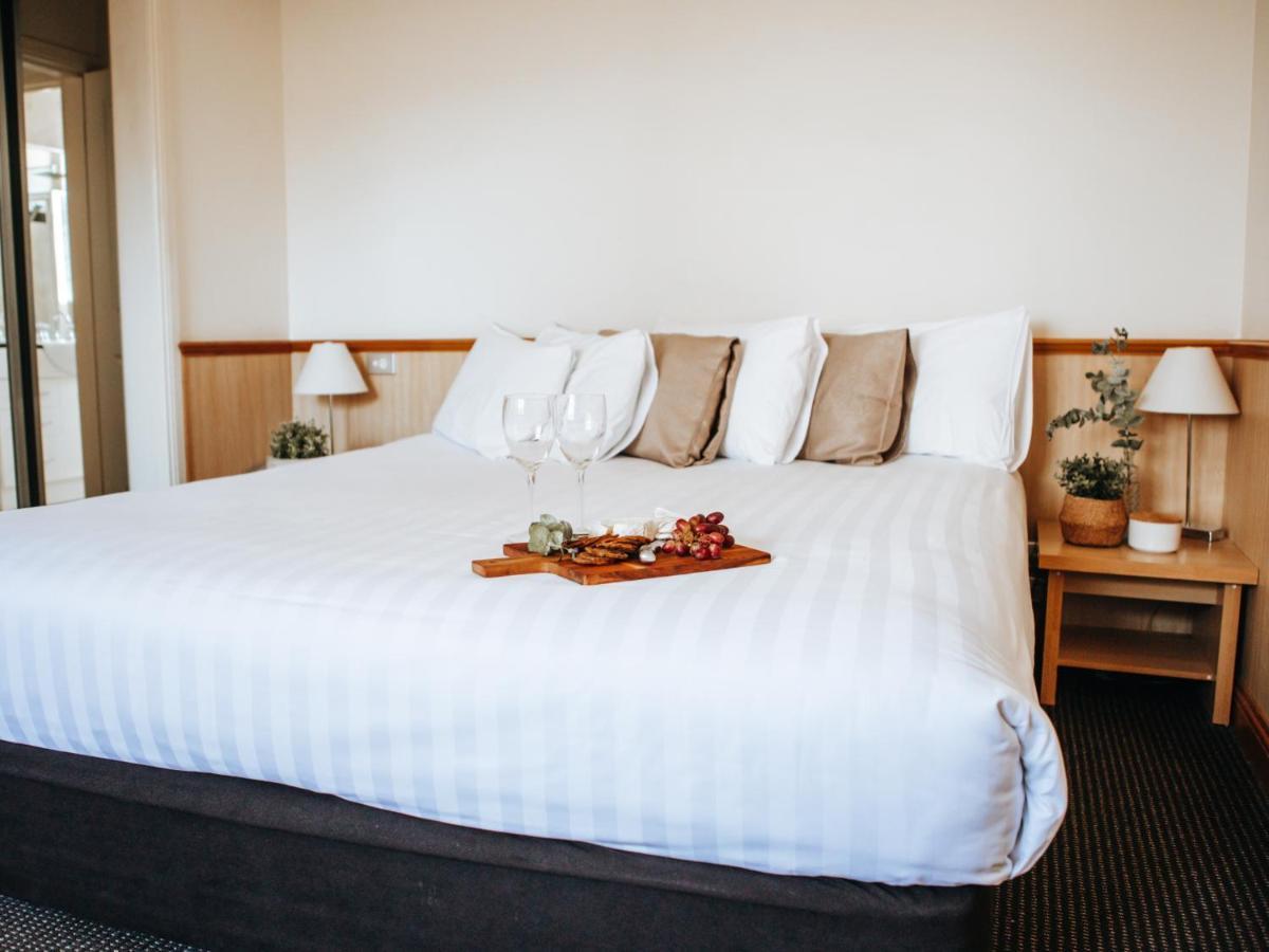 Astor Inn Wagga Wagga Buitenkant foto
