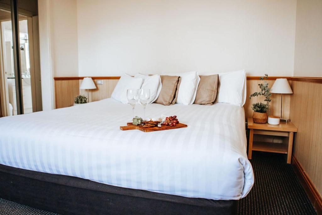 Astor Inn Wagga Wagga Buitenkant foto